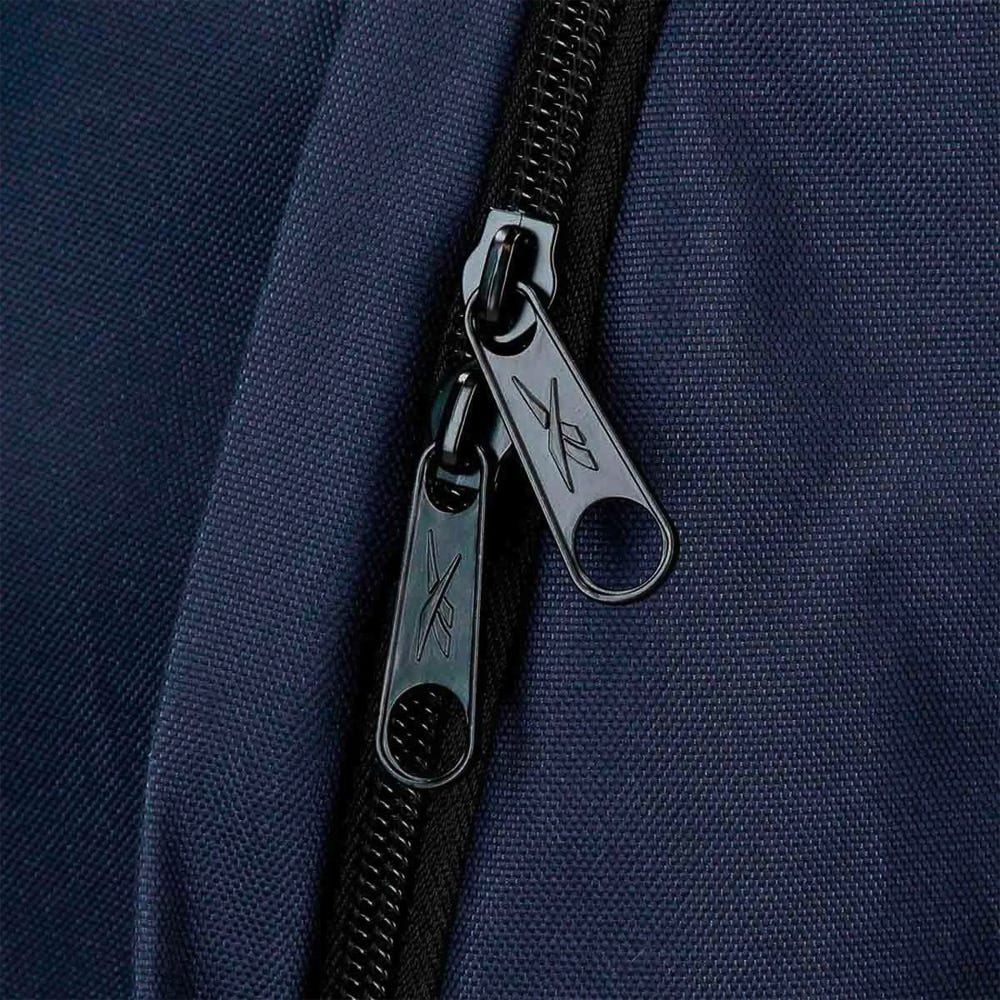 8239243_4